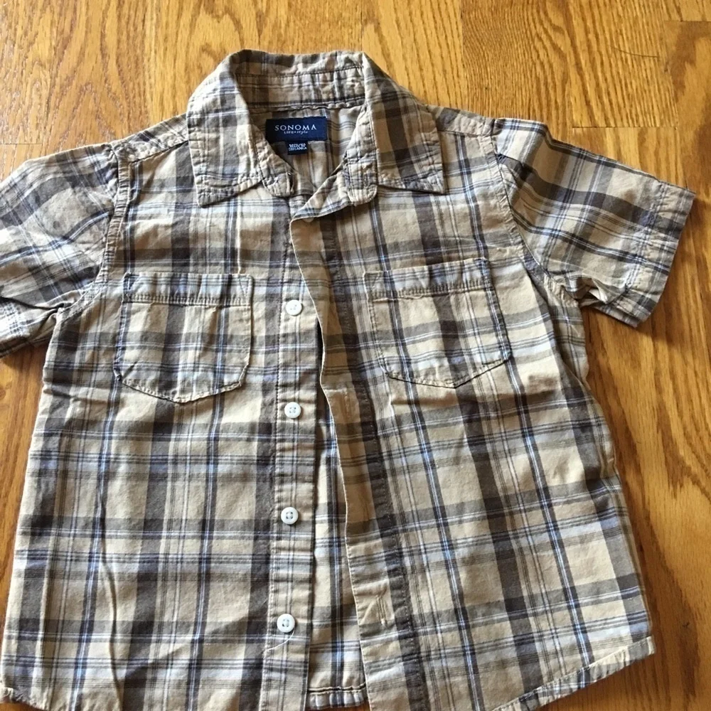 2 Boys button up short sleeve shirts.  One carters one Sonoma Easter Size 5/6